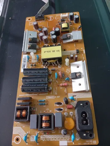 Placa fonte tv AOC 43 polegadas(retirada de tv quebrada)