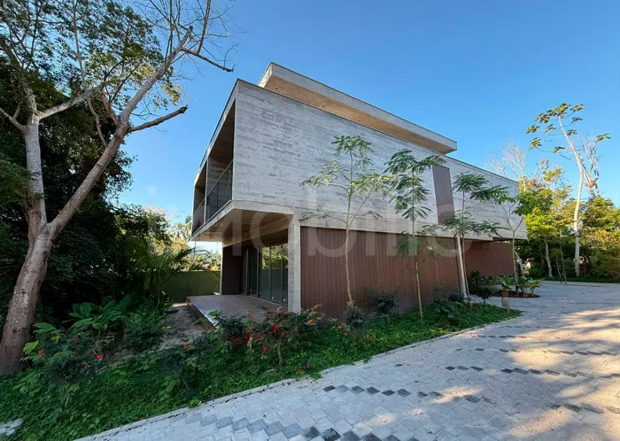 Casa no Condominio Aya Casas no Estaleiro em Balneário Camboriu.