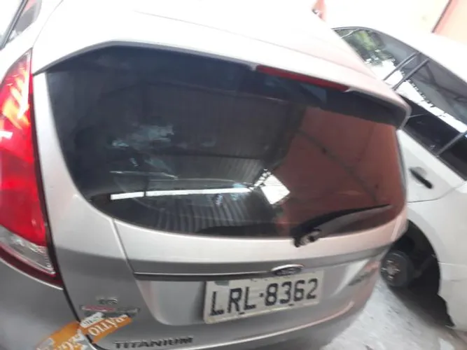 Vidro traseiro Ford new fiesta