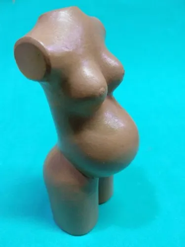 Escultura Mulher Grávida