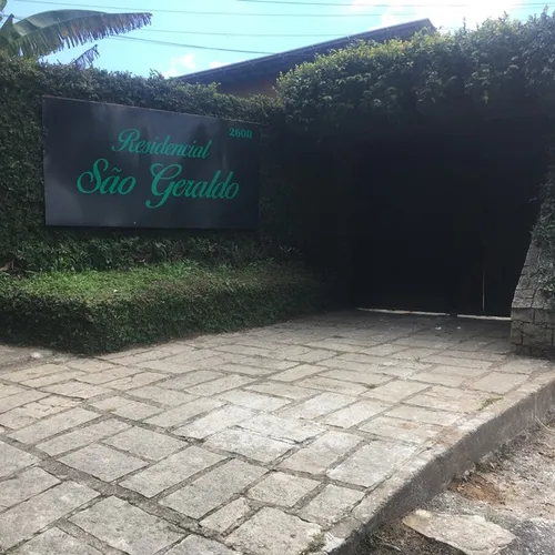 More em um condominio fechado por apenas 890,00