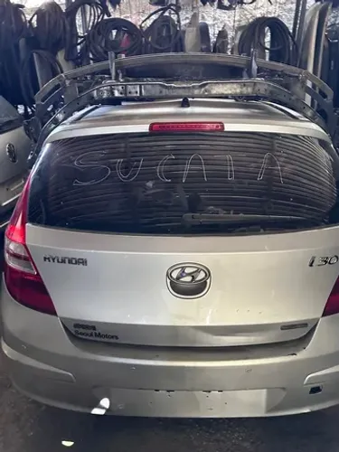Tampa trazeira hunday i30 usado