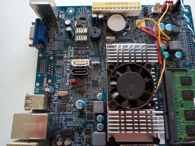 Placa mãe mini