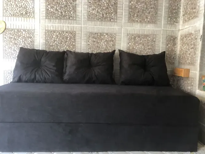 Sofá cama com 3 almofadas de fábrica