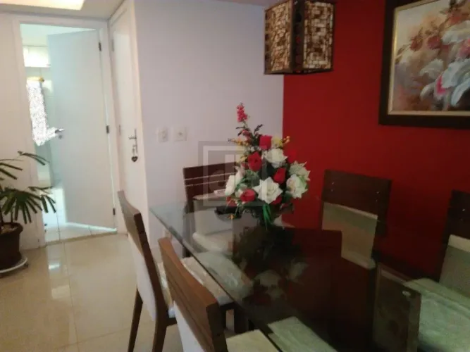 HUMAITÁ - PRÉDIO NOVO - 2 VARANDAS - CORTINAS DE VIDRO - 2 QUARTOS - SUÍTE - DEPENDÊNCIA -