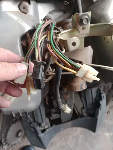 Yamaha neon115 retirar peça