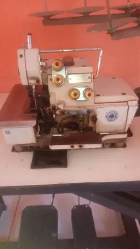 Máquina industrial overloque 5 agulhas