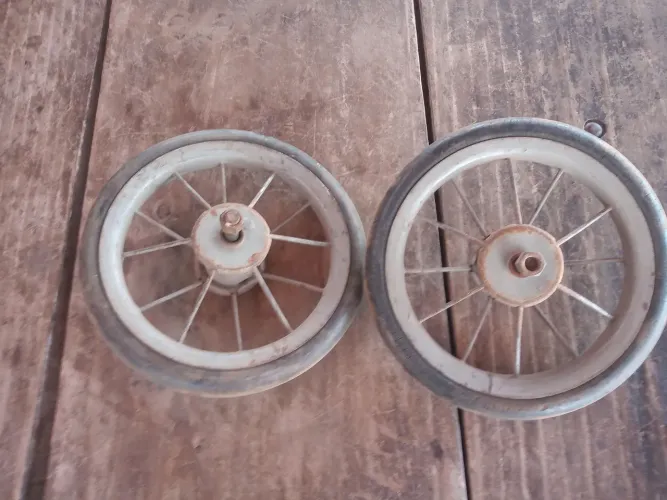 Roda velocípede antigo 