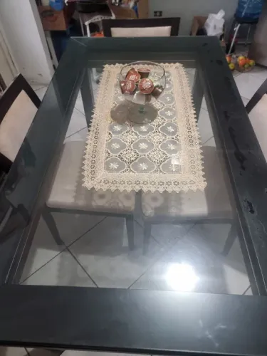 Mesa de Jantar de Vidro