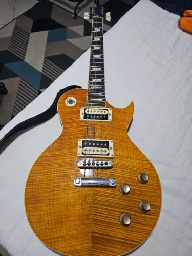 Guitarra Vintage V100 AFD PARADISE