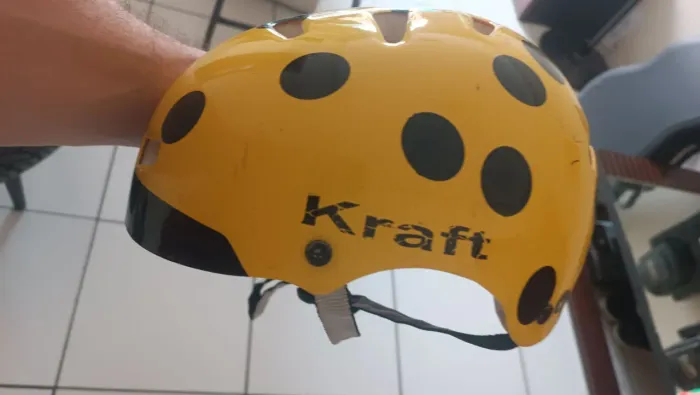 Capacete em fibra de carbono
