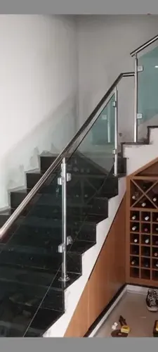 Guarda corpo , corrimão e inox em geral temos preço e qualidade 