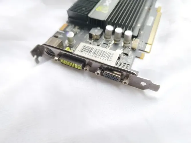 Placa video 500mb
