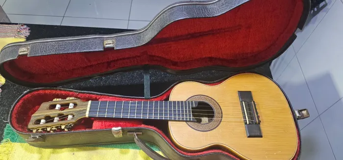 Cavaquinho Raríssimo 1977 - 5 cordas Dell vecchio feito por encomenda