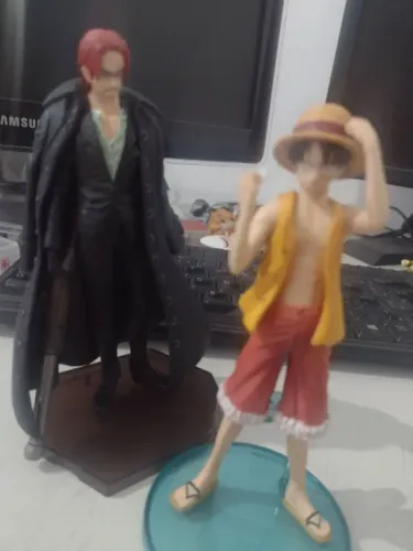Bonecos One Piece - Shanks e Luffy