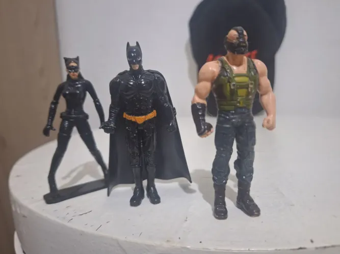 Action Figures Batman, Catwoman e Bane