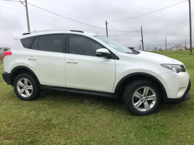 ?Toyota Rav4 2.0 ? impecável 