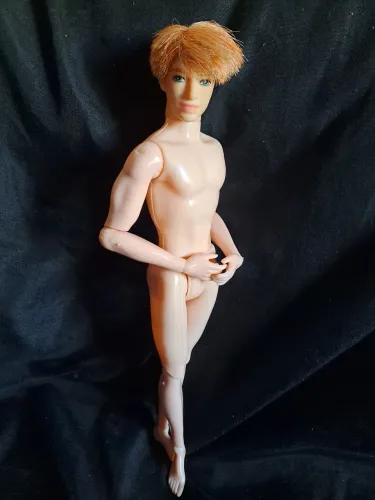 Boneco articulado ruivo