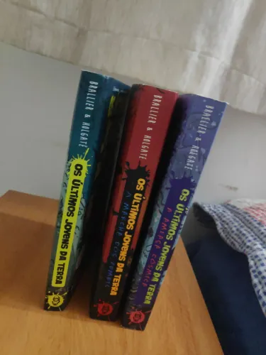 Os Últimos Jovens da Terra Coleção 