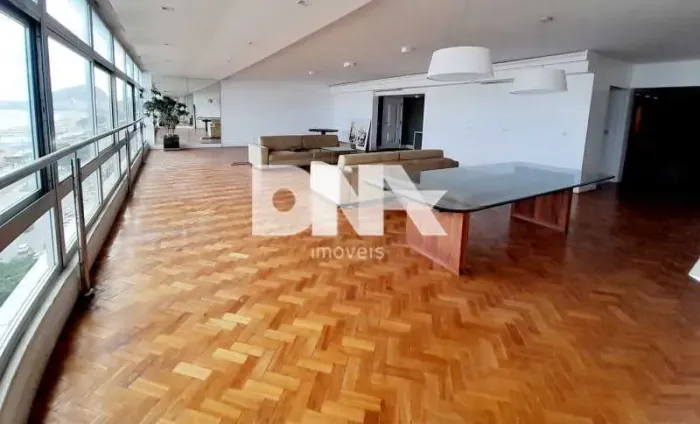 Apartamento - / Residencial / Copacabana