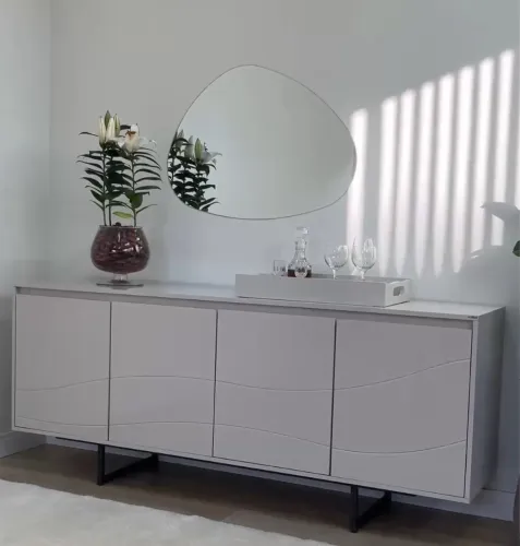Buffet Lia Novo