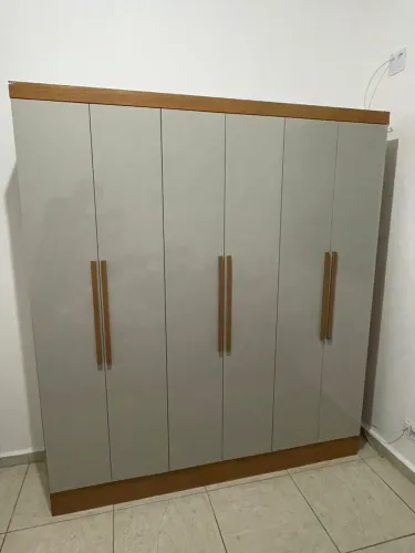 Guarda roupa 6 pts 1,80 L