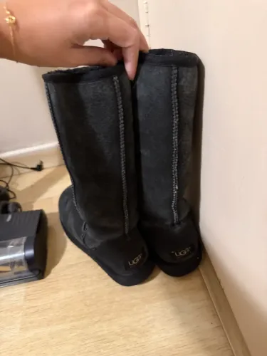 Bota UGG preta classica tall