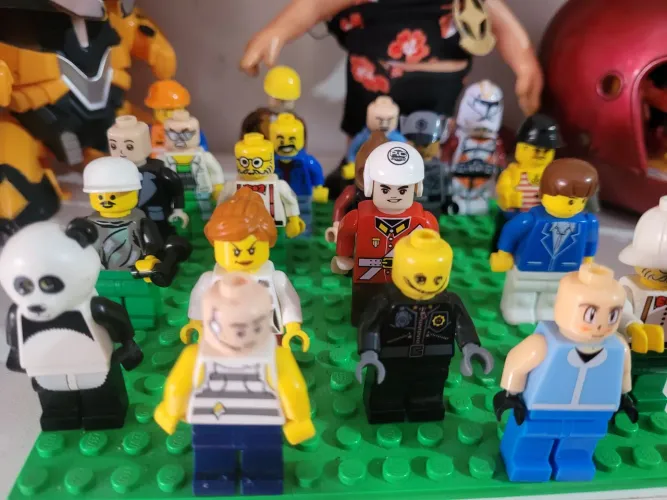 Bonecos Lego