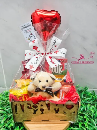 Cesta de chocolate para presentear 