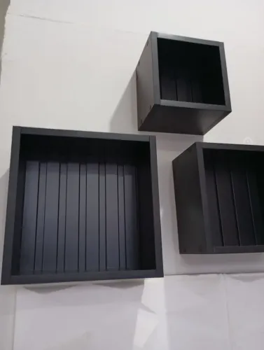 Trio de nichos em MDF 15MM, fundo ripado novo 