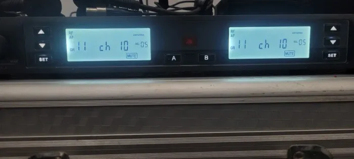 Microfones sem fio Arcano AM-BT25LX - B cor preto AURICULAR