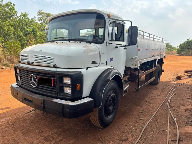 Caminhão Pipa tanque