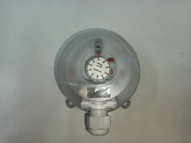 Pressostato Eletrônico Diferencial - Carel DCPD000100