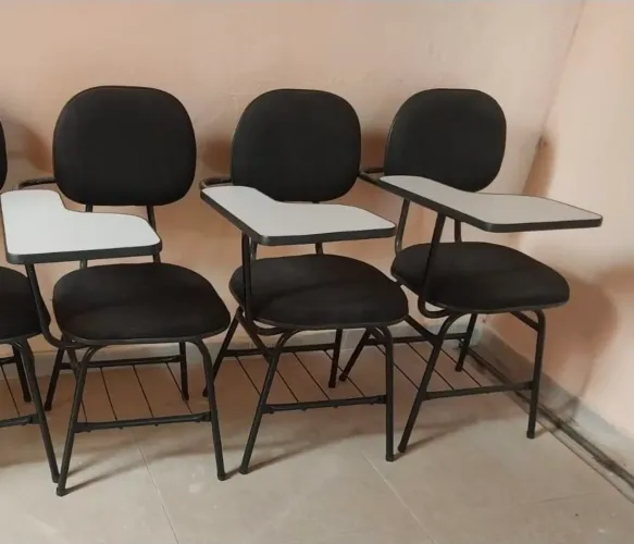 Cadeira Estudante com Prancheta