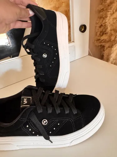 Tênis Via Marte na caixa  Número 39