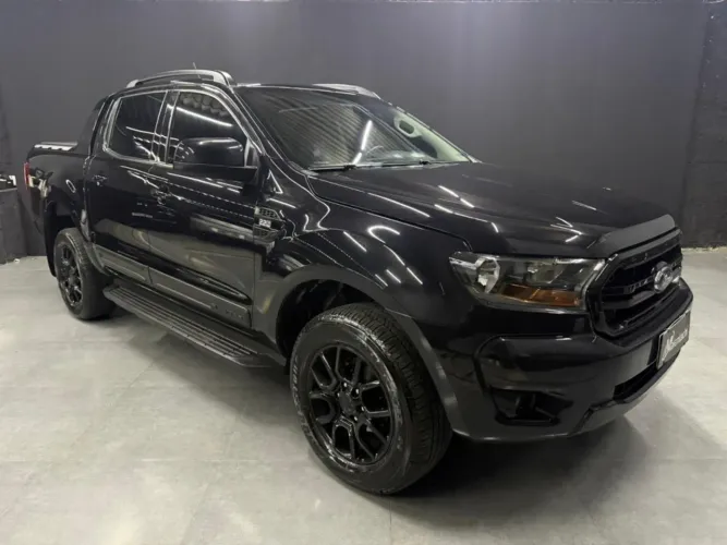 Ford Ranger Black 2.2 4X2 CD Diesel AUT 2022