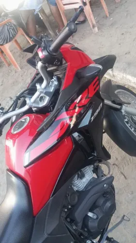 Vende se essa moto