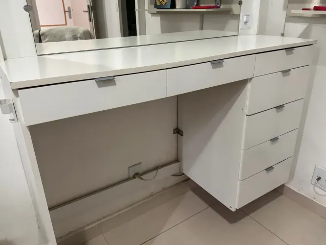 Penteadeira/Escrivaninha Branca com Gavetas + Banqueta
