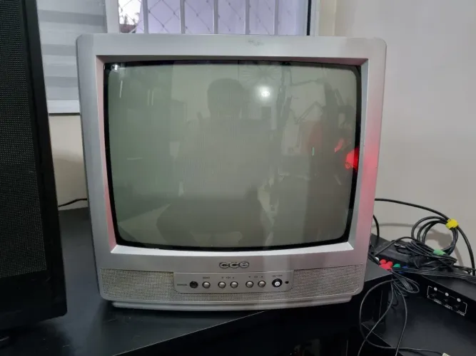 TV CCE 14 polegadas