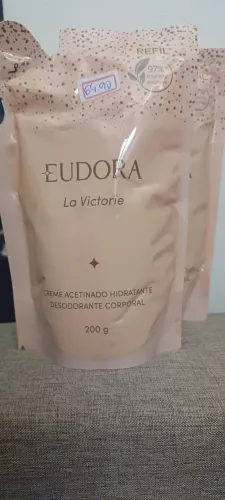 Creme acetinado hidratante desodorante corporal Eudora La Victorie
