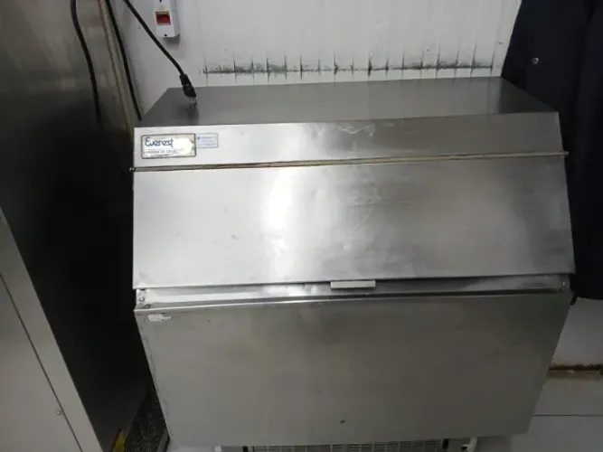 Máquina de gelo Everest 150 kg