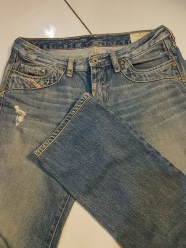 Calça Jeans Diesel - Tamanho EUA28 - BR38