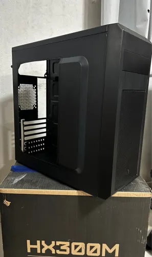 Gabinete PC Gamer Mid Tower Aerocool