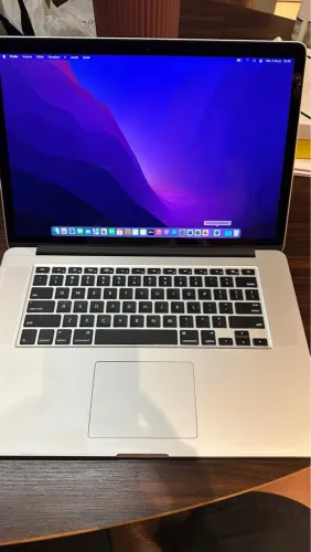 MacBook Pro - 15 2,5 GHz intel i7 quad core 16gb