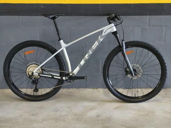 TREK PROCALIBER 8