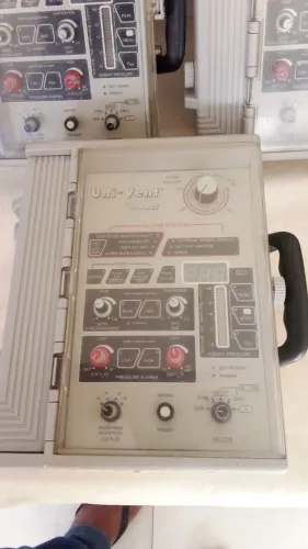 Ventilador hospitalar portátil uni-vent 750