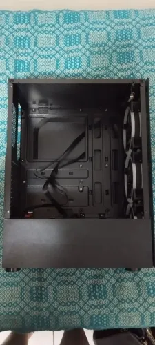Gabinete gamer com 3 fans e fonte de 500w