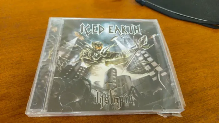 Cd Iced earth Dystopia impecável!