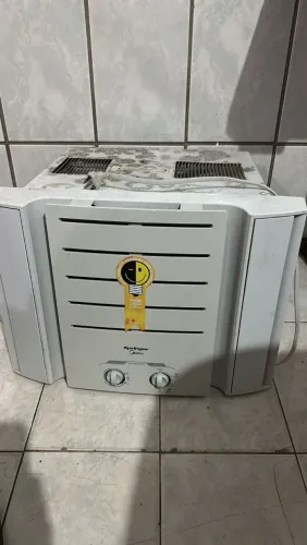 Vende-se Ar-condicionado de janela 