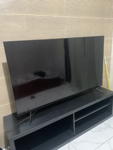 Tv 70 polegadas quebrada